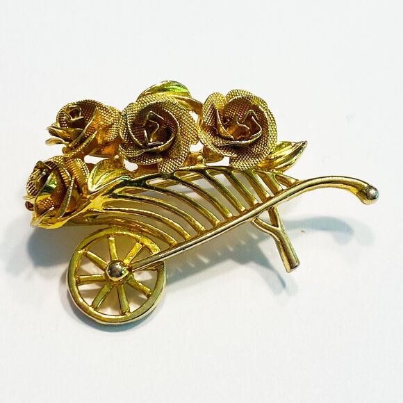 Vintage Gold Brooch Flower Basket Wagon textured dimensional Mid Century pin - Picture 1 of 5